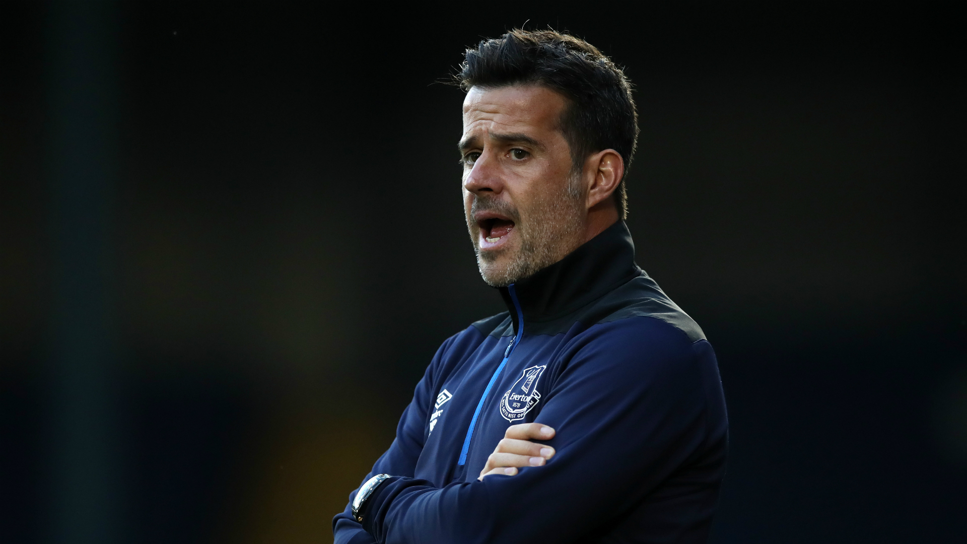 部对其兴趣 部对其兴趣